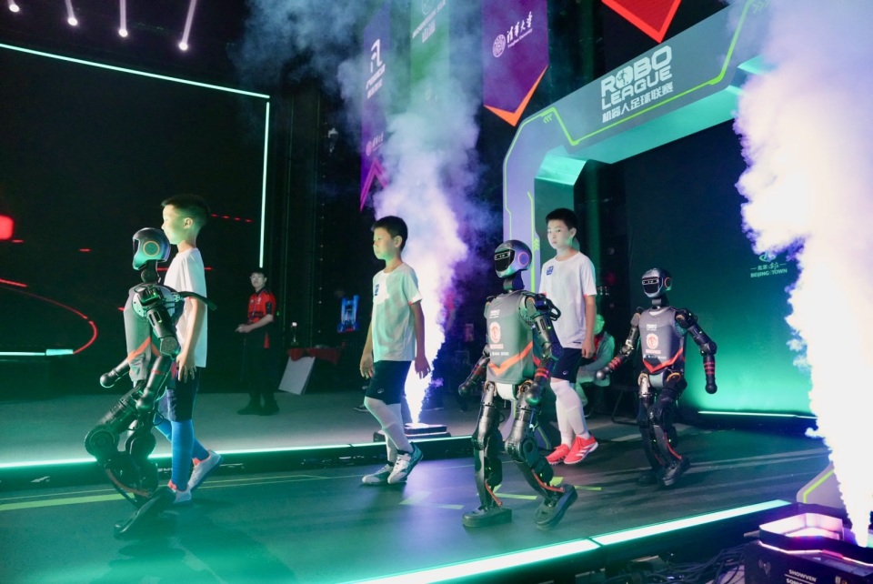 中更为大胆 中更为大胆